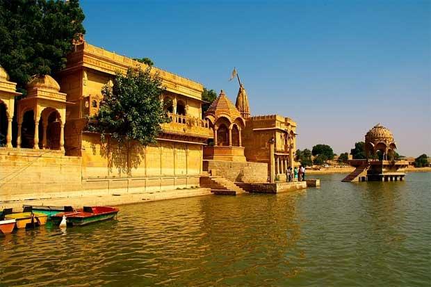 Gadisar Lake