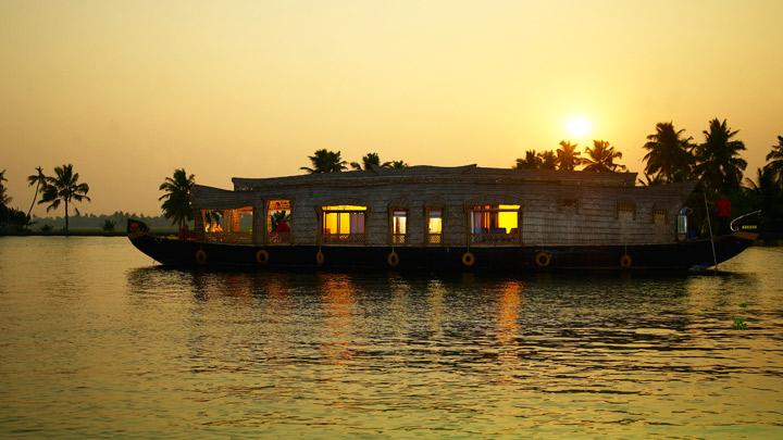 Valiyaparamba Backwaters...